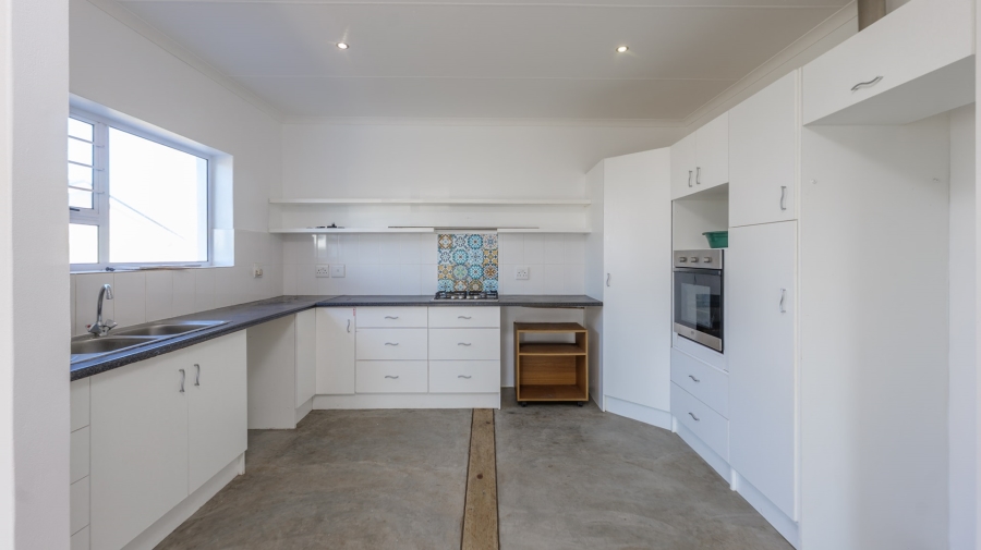 To Let 2 Bedroom Property for Rent in Oceanview Heights Western Cape